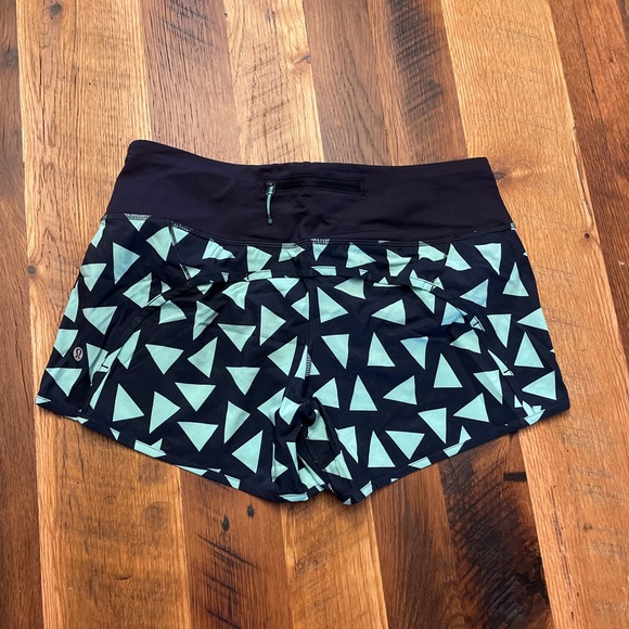 Lululemon Run Times Shorts - Nacho, Size 6 NWT - Picture 3 of 15